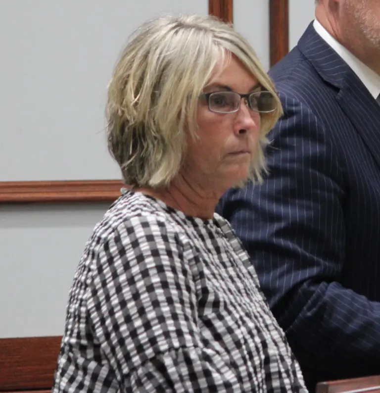 Lockhart pleads guilty in theft case, agrees to pay victim’s estate $300,000